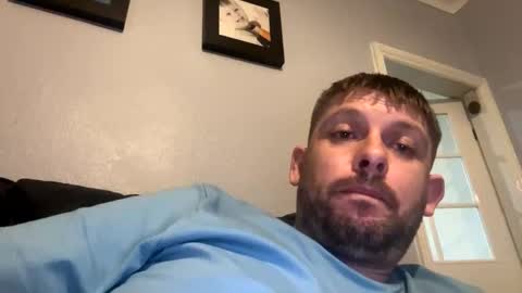 skuzzy25 online show from April 24, 12:12 am