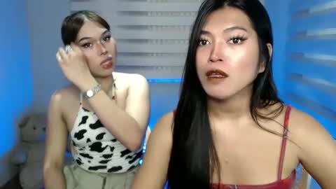 Snapshot of sky_fox_sweetxx chatting on February 3, 4:35 am    online show from February 3, 4:35 am