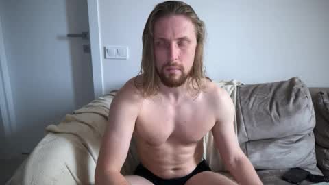 sky_guy25 online show from January 15, 8:41 am