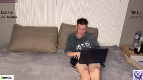 sky_hunter online show from November 13, 8:00 pm