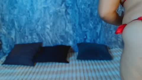 sky_white_ online show from July 25, 12:58 pm