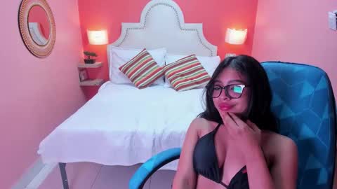 S O F I  online show from October 13, 6:32 pm