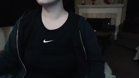 SKYLE   online show from April 22, 4:08 am