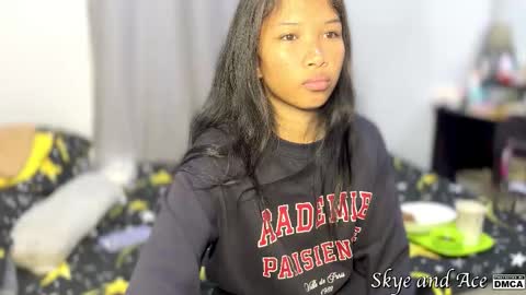 Snapshot of skye16484 chatting on October 19, 11:48 am Skye and Ace online show from October 19, 11:48 am