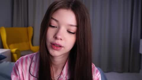 Amy online show from December 19, 1:17 pm