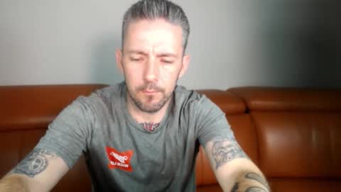 SkylarGrey online show from April 14, 9:45 am