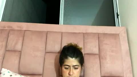 Skyler online show from April 22, 2:52 am