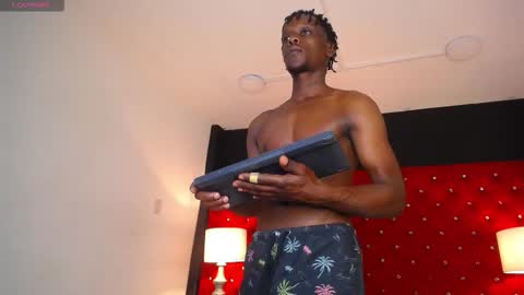 Snapshot of skylerbigxxx chatting on September 16, 4:26 am SKYLERBIGXXX online show from September 16, 4:26 am