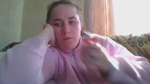 skyressie333 online show from April 13, 8:18 am