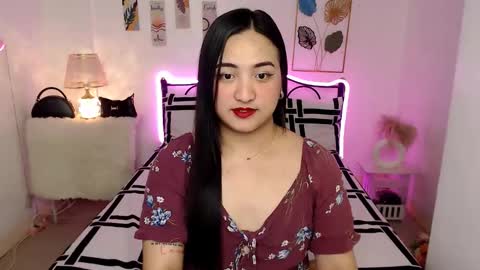 Queen Cyrine online show from February 15, 5:21 am