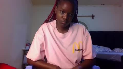 Snapshot of sleek_ass chatting on October 13, 4:09 pm sleek_ass online show from October 13, 4:09 pm