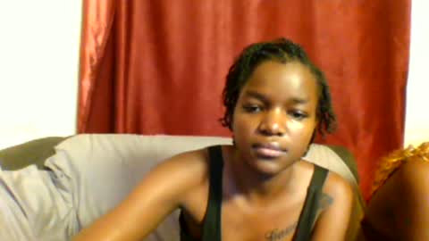 Snapshot of sleek_ass chatting on February 26, 4:49 pm sleek_ass online show from February 26, 4:49 pm