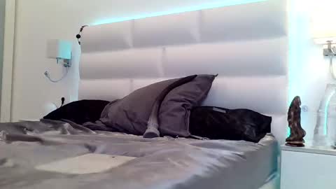 sleeperly online show from January 18, 8:51 pm