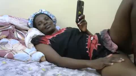 Snapshot of slimmygal chatting on October 15, 10:27 am slimmygal online show from October 15, 10:27 am