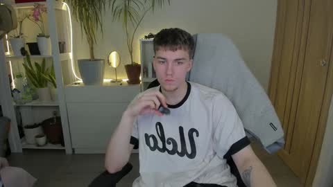 Mila online show from January 23, 1:35 pm