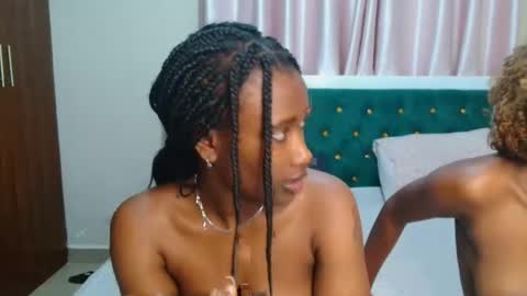 Snapshot of slippery_sassie chatting on October 12, 6:32 pm Sassie online show from October 12, 6:32 pm