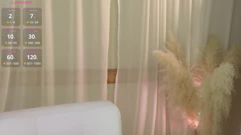 Emilia online show from February 10, 12:30 pm