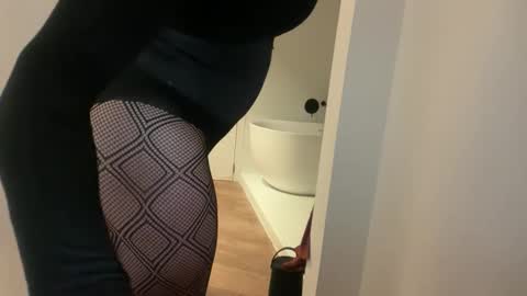 slutforbbc26y online show from February 16, 9:57 pm