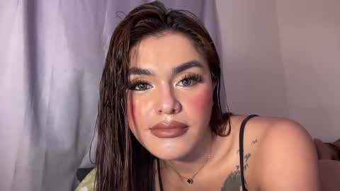 Slutty Lavinia online show from December 18, 11:27 am