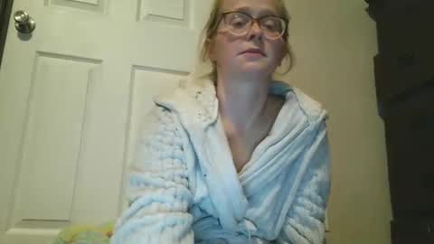 Slutty redhead3 online show from November 3, 1:06 am