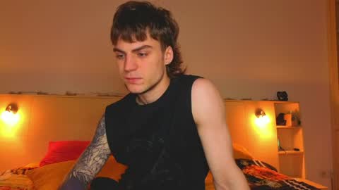 Gus online show from June 1, 10:11 pm