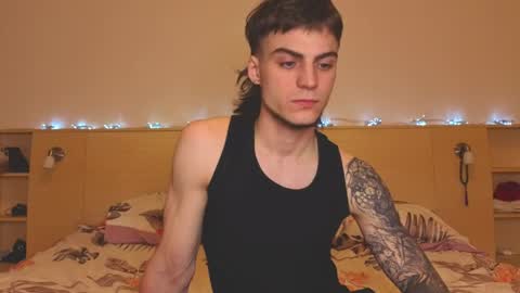 Gus online show from April 23, 6:20 pm