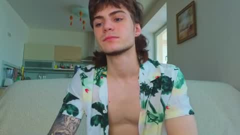 Gus online show from July 1, 10:13 am