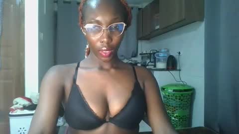 sly_rose online show from February 25, 9:18 pm