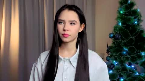 Lily online show from January 13, 1:08 pm