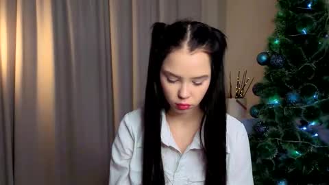 Lily online show from January 9, 1:06 pm