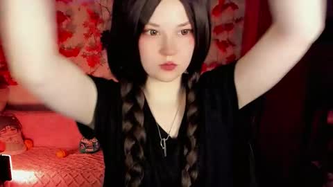 smallimpmeili online show from October 12, 5:26 pm