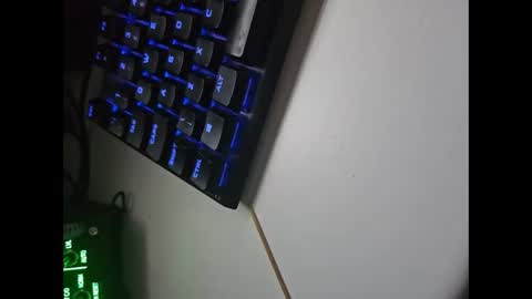 Snapshot of smallone19832 chatting on December 7, 8:38 am smallone19832 online show from December 7, 8:38 am