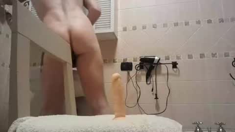 smallone8825 online show from February 26, 6:28 am