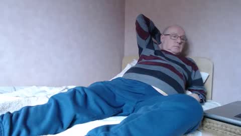 Steve online show from February 12, 12:42 pm