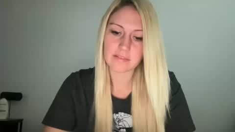 Snapshot of smexxii93 chatting on October 20, 2:33 pm smexxii93 online show from October 20, 2:33 pm