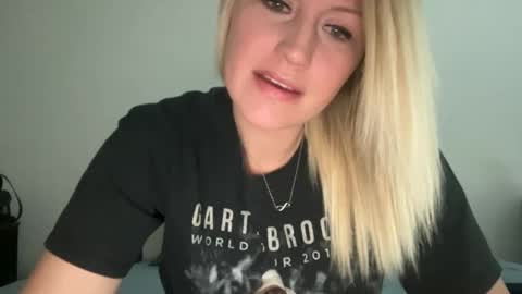 Snapshot of smexxii93 chatting on January 23, 6:14 pm smexxii93 online show from January 23, 6:14 pm