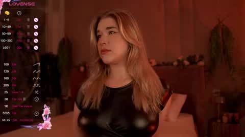 Mia online show from September 14, 5:10 am