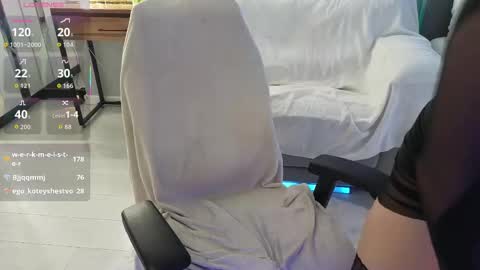 smilym online show from March 8, 2:32 pm