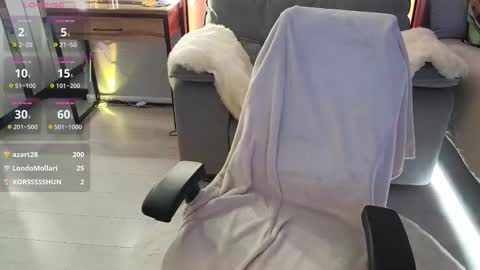 smilym online show from November 27, 10:17 pm