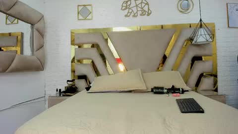 smith_any_ online show from April 16, 2:55 am