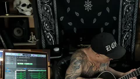 Snapshot of smokey915 chatting on January 21, 2:00 am Smokey915 online show from January 21, 2:00 am