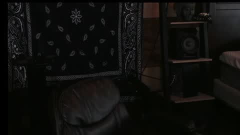 Snapshot of smokey915 chatting on January 31, 4:06 pm Smokey915 online show from January 31, 4:06 pm