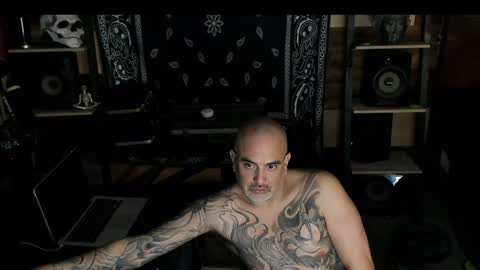 Snapshot of smokey915 chatting on January 19, 6:20 am Smokey915 online show from January 19, 6:20 am