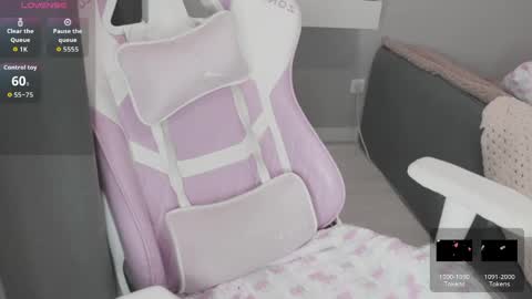 Kira  online show from April 15, 1:42 am