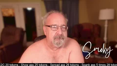 Snapshot of smokymountanman chatting on October 8, 11:32 pm smokymountanman online show from October 8, 11:32 pm