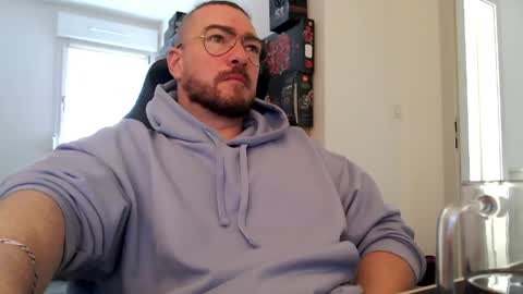 AllDayIDream online show from April 22, 5:58 am