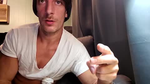 Snackyyyy online show from February 23, 2:36 am