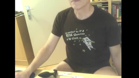 sneaxfreund online show from February 6, 10:53 pm