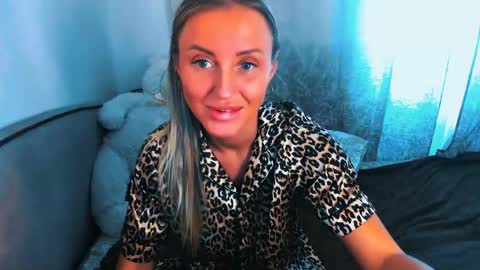 Sneja online show from April 10, 12:10 pm