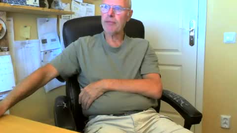 snickarn335731 online show from July 27, 9:50 am